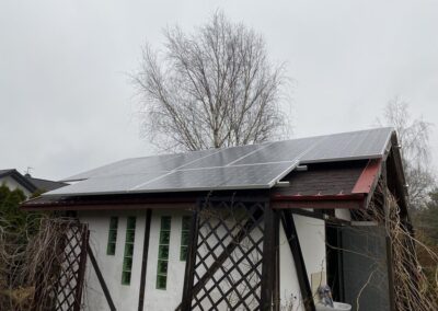 system fotowoltaiczny na dachu altany w Pilchowicach
